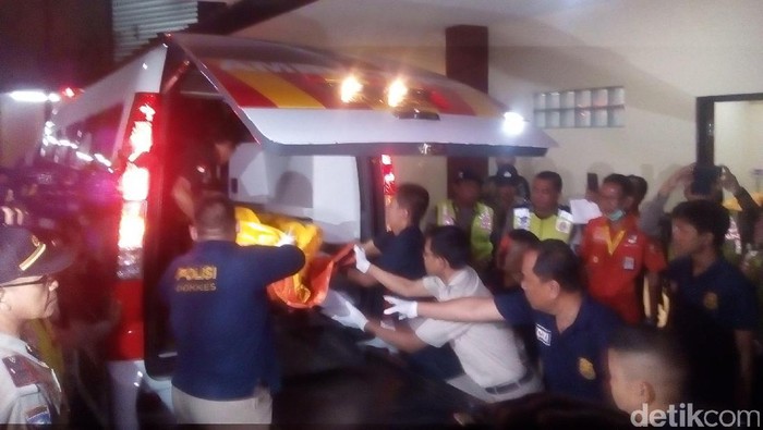 Jasad 3 Teroris Bom Tangsel Tiba di RS Polri
