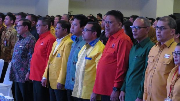 Mega, Zulkifli Hasan, dan Menteri Kabinet Kerja Hadiri Munaslub Hanura