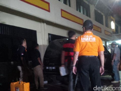 Polisi Bawa Barang Bukti dari Rumah Terduga Teroris Sumut ke Polda