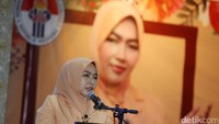 Shobibah Rahmah menyampaikan sambutannya.