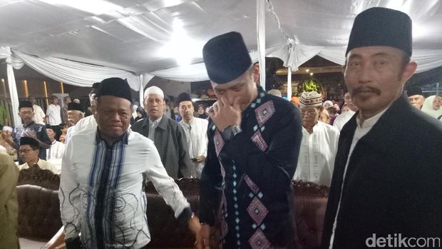 Hadiri Peringatan Maulid Agus Ingin Warga Tiru Sifat Nabi 