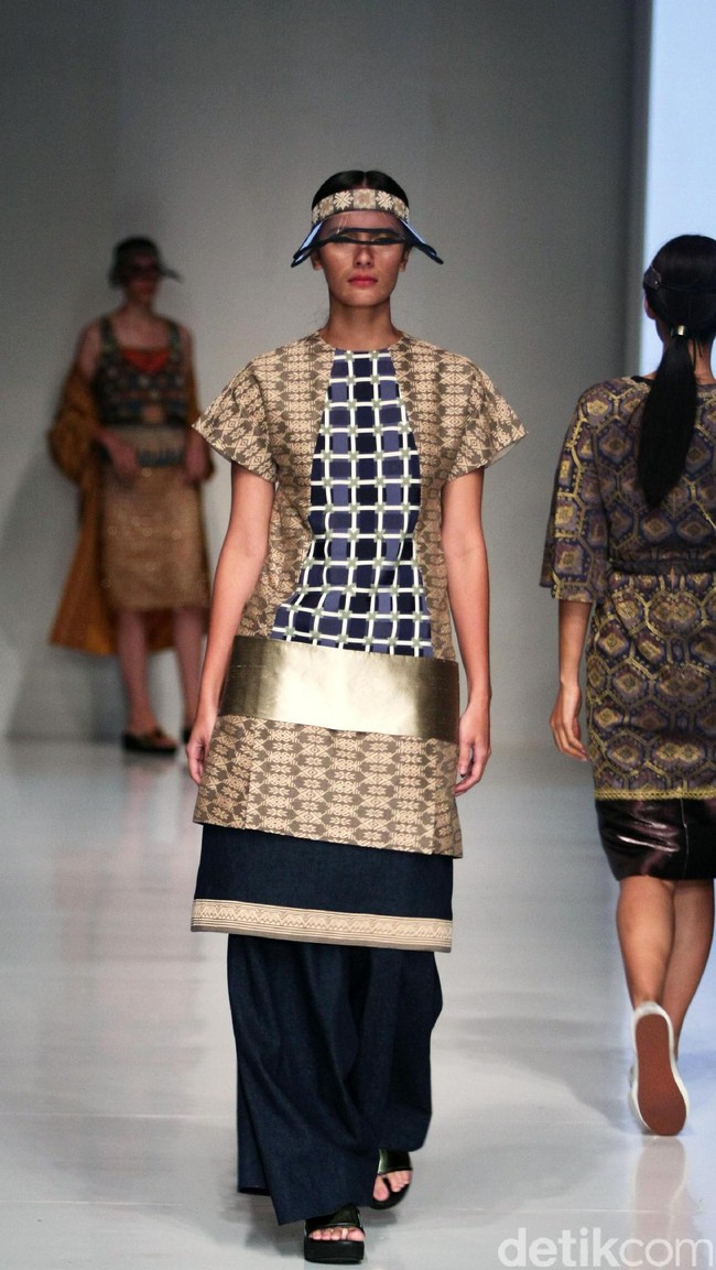 Karya busana Didi Budiardjo di IPMI Tren Show 2017. The Hall Senayan City Lt.8, Senayan City. Jakarta. [Foto: Mohammad Abduh/Wolipop]