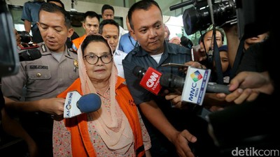 Eks Menkes Siti Fadilah Kembali Diperiksa KPK