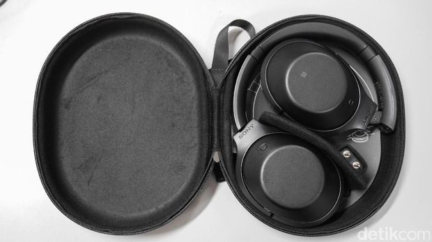 Sony MDR-1000X, Headphone Nirkabel yang Bikin Sunyi