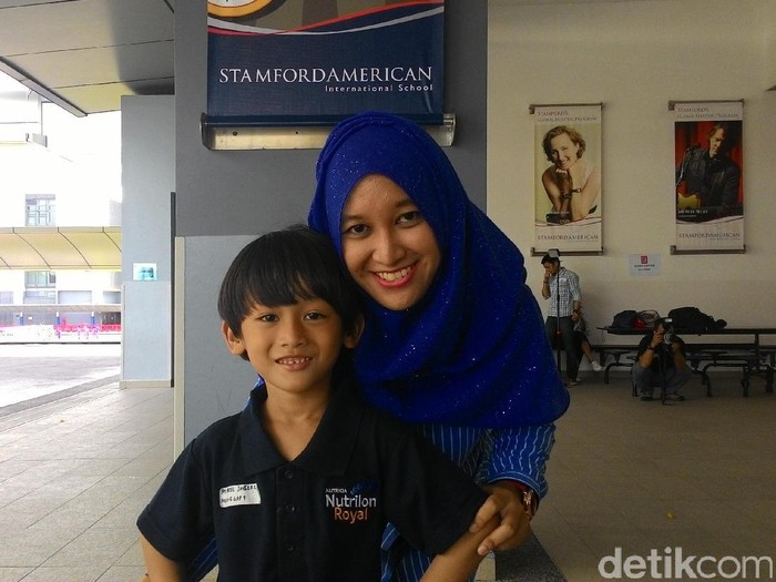 Hobi Utak-atik Lego, Hazel Jadi Fokus Belajar dan Ogah Main Gadget