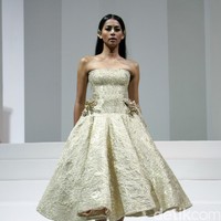 Koleksi Yogie Pratama mengusung tema Gilead di IPMI Trend Show 2017. The Hall Lt.8, Senayan City. Jakarta. [Foto: Mohammad Abduh/Wolipop]