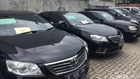 Mobil bukan dijual dalam kondisi kotor gitu tapi tenang aja bodi kita bersiihin interior dirapiin kita mengharapkan dengan harga lebih bersaing kita bisa menjual mobil ini, jelas Adit.