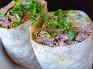 Yummy! Phorrito Paduan Pho dan Burrito Dalam Satu Gigitan
