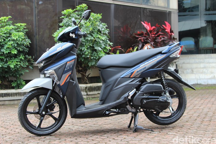 Mio Soul GT SSS & AKS Salah satu fitur unggulan pada Soul GT terbaru adalah Stop & Start System (SSS). Selain SSS, Soul GT terbaru juga dibekali dengan fitur Advance Key System (AKS).