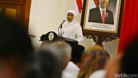 Menteri Sosial Khofifah Indar Parawansa saat hadiri acara workshop dalam rangka memperingati Hari Anti Korupsi Internasional.