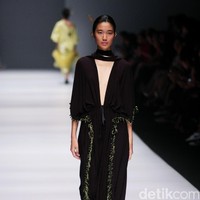 Fbudi by Felicia Budi mengangkat tema anak for Dewi Fashion Knight di Jakarta Fashion Week 2017. Senayan City. Jakarta. [Foto: Mohammad Abduh/Wolipop]