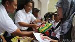 Cagub Anies Gelar Sembako Murah