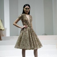 Koleksi Yogie Pratama mengusung tema Gilead di IPMI Trend Show 2017. The Hall Lt.8, Senayan City. Jakarta. [Foto: Mohammad Abduh/Wolipop]