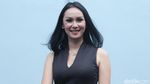 Cerita Soal Kekasih, Kalina Berseri-seri