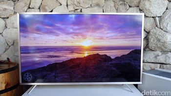 Telivisi ini bernama TCL P2 UHD. (Foto: detikINET/Adi Fida Rahman)