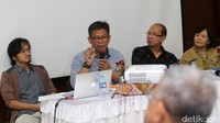 Para antropolog (kiri-kanan) Geger Riyanto, Tri Nugroho, Mulyawan Karim dan Sulistiyowati Irianto ambil bagian dalam diskusi Darurat Keindonesiaan dalam Intoleransi di Wahid Institute.