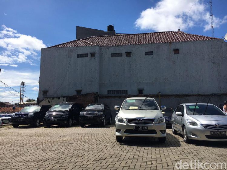 Bazar Mobil Bekas Rental Blue Bird