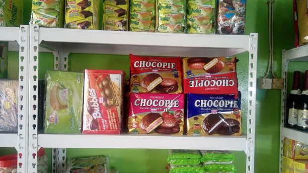 Melimpahnya Makanan Buatan Malaysia di Perbatasan Entikong