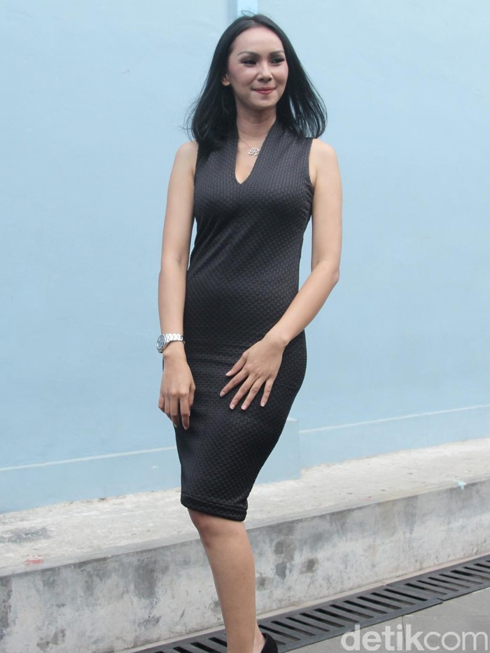 Selain Melani Subono, Anak Anjing Kalina Juga Hilang Kabar