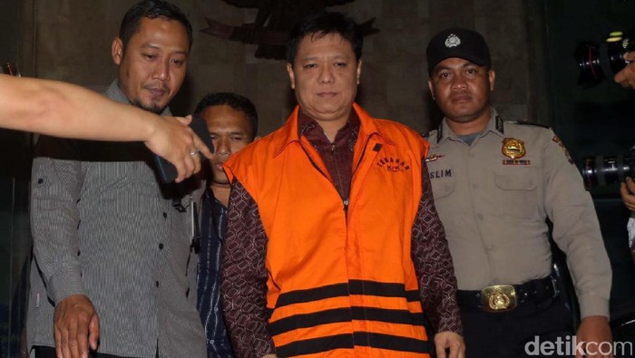 KPK Tahan Bupati Tanggamus Lampung