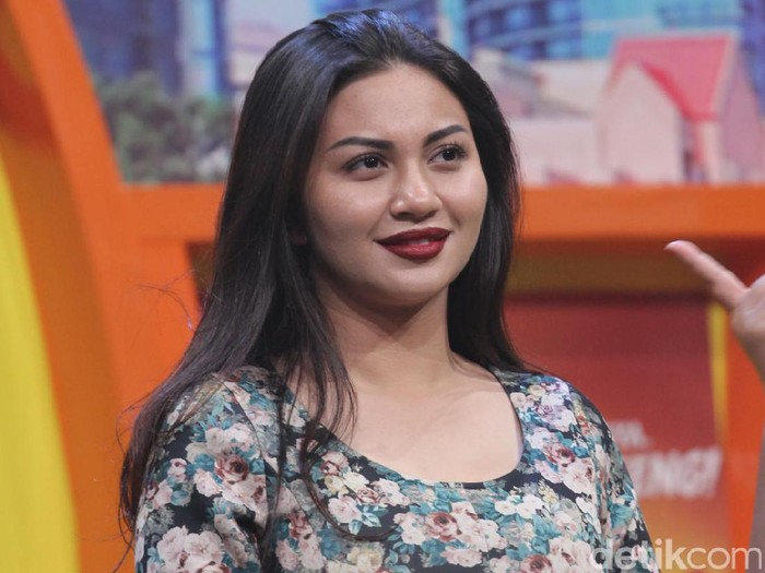 Ngaku Hubungannya hanya Kakak Adik, Ariel Tatum Posesif dengan Dul