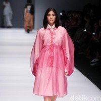 Fbudi by Felicia Budi mengangkat tema anak for Dewi Fashion Knight di Jakarta Fashion Week 2017. Senayan City. Jakarta. [Foto: Mohammad Abduh/Wolipop]