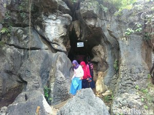 Gua Ngerit, Destinasi Unik yang Bakalan Hits di Trenggalek