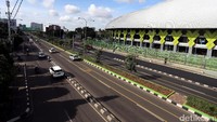 Jalan Ahmad Yani kini nampak lebih bersih dan tertib.