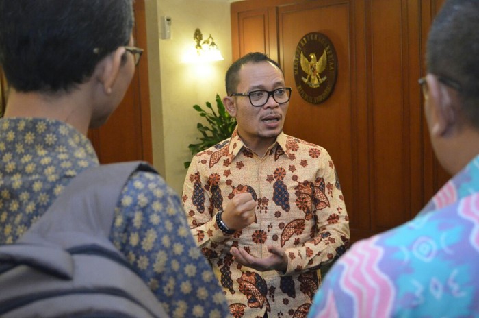 Menaker Hanif Dhakiri: TKA Ilegal Ada, Tapi Isu TKA China itu Politis