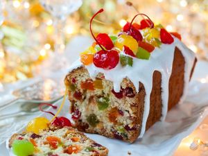 Cantiknya 12 Fruitcake Klasik Hingga Modern untuk Sajian Natal
