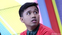 Joshua saat tampil di acara Rumpi:No Secret di Trans TV, Kapten Tendean, Jakarta Selatan pada Kamis (22/12/2016). Pool/Ismail/detikFoto.