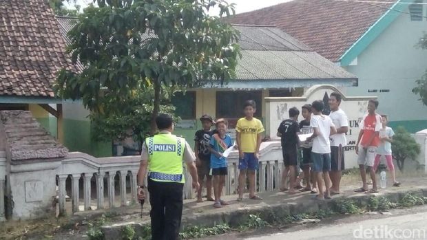 Didatangi Polisi, Pemburu 'Om Telolet Om' di Mojokerto Kabur