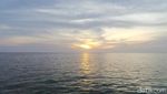 Semburat Senja Eksotis Langit Wakatobi