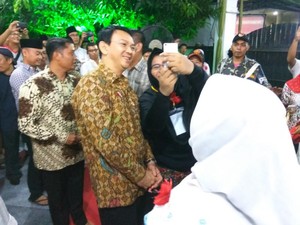 Tak Khawatir Kalah 5-1 dari Agus di Survei, Ahok: Kekuasaan Milik Tuhan