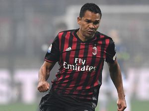 Villarreal Pinjam Carlos Bacca