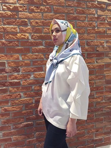 Foto: Gaya OOTD Praktis Nycta Gina Setelah Berhijab