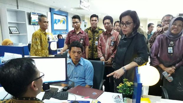 Menkeu Sri Mulyani blusukan di Kantor Perbendaharaan Negara