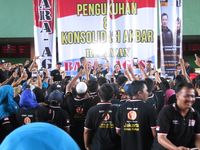Kampanye di Pondok Pinang, Agus Yudhoyono Lompat 'Moshing' Lagi