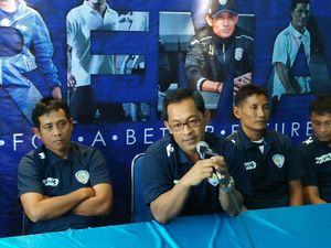 Arema FC Berburu Dua Kiper, Teja Paku Alam Salah Satu Bidikannya