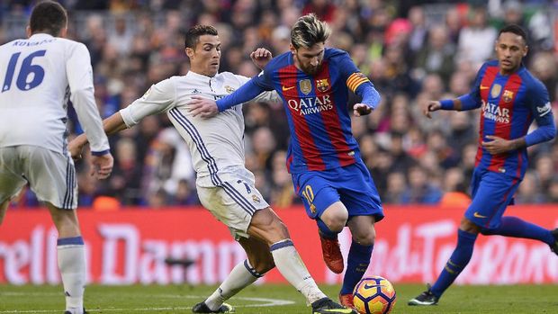 Enrique: Saya Tak Mungkin Ajari Messi Menggiring Bola