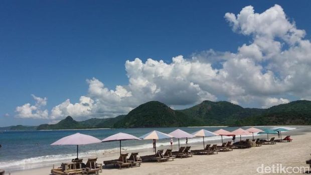 Pantai Selong Belanak Pantai Selong Belanak di Lombok