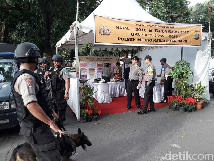 GKI Panglima Polim Sudah Dipenuhi Jemaat Misa Natal 2016