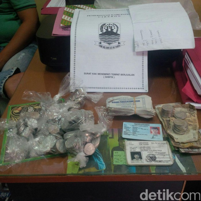 Satu Orang PNS Disperindag Cirebon Kena OTT Tim Saber Pungli