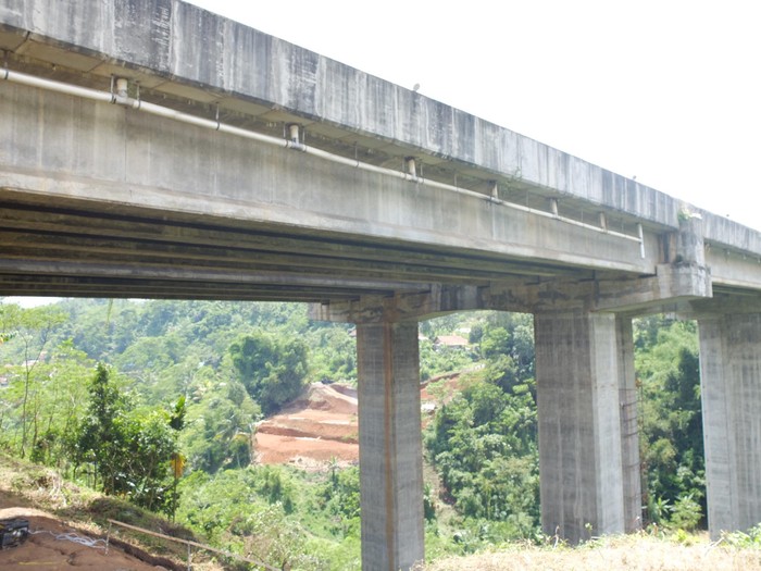 Bus Bisa Lewati Jembatan Cisomang, Jasa Marga: Berat Max 15 Ton