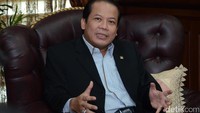 Wakil Ketua DPR Taufik Kurniawan menyesalkan sikap Trump. Menurut Taufik, sikap AS akan berpotensi mengganggu perdamaian dunia. Hal ini dikarenakan adanya reaksi keras dari negara-negara Timur Tengah, seperti Palestina, Arab Saudi, dan sebagian negara Eropa. (Foto: dok. DPR)