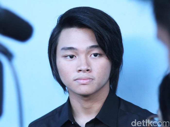 Alvaro Maldini Siregar atau di sebut Aldi CJR di Trans tv, Kapten Tendean, Jakarta Selatan, Jumat (23/12/16)