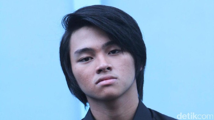 Alvaro Maldini Siregar atau di sebut Aldi CJR di Trans tv, Kapten Tendean, Jakarta Selatan, Jumat (23/12/16)