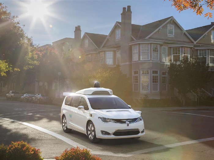 Minivan Chrysler Dijadikan Mobil Otonom Google