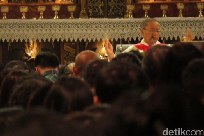 Begini Suasana Natal di Gereja Katedral Jakarta Pagi ini