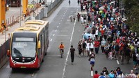 Meski CFD (car free day) ditiadakan karena bertepatan dengan perayaan Natal, sejumlah warga tetap terlihat berolahraga.